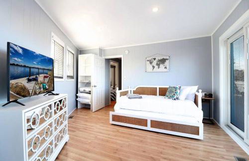 Chain O' Lakes Beach Penthouse with Lake Access - Foto 25