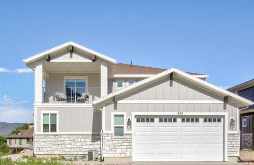 Midway to Heaven! BRAND NEW 5 bed 4.5 bath, HOTTUB - Photo 14