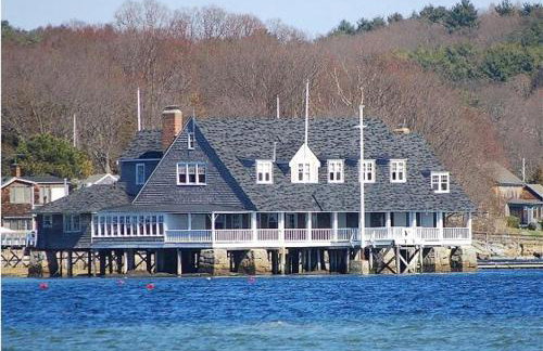 Elegant Gloucester Beach Getaway with Ocean Views! - Foto 38