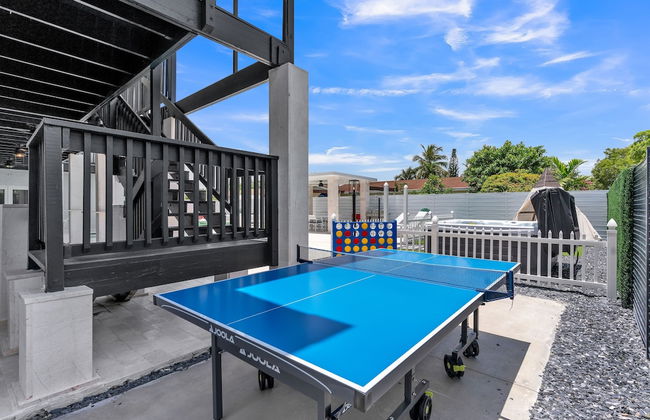 Luxury Escape: Pool, Hot Tub, Gym And More! 6 Bedroom Villa by RedAwning - Foto 50