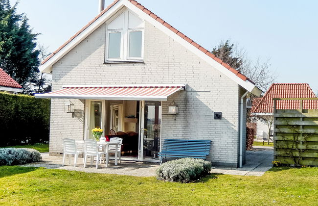 3 bedroom House in Noordwijk with garden and terrace - Photo 1