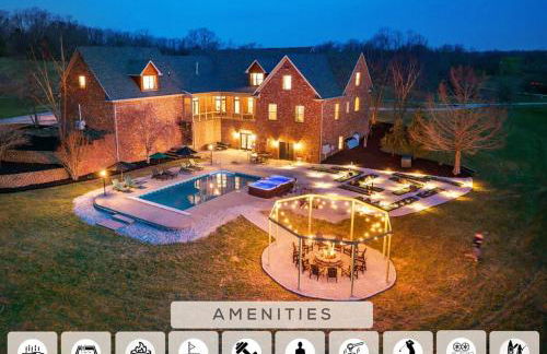 Heated Pool, Hot Tub, Mini Golf, Theater-Sleeps 28 - Foto 1