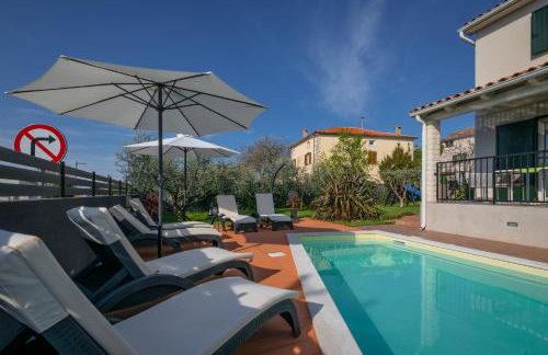 Villa Laura Krnica near Pula for 8 people - pet friendly with children playground - Foto 11