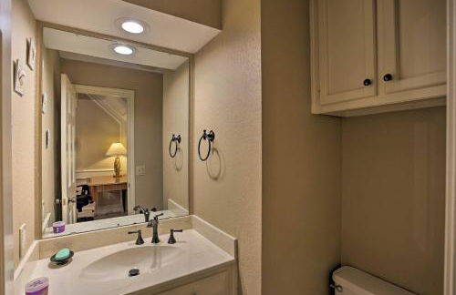 Unwind Fireside and Play Pool! Idyllic McKinney Home - Foto 13