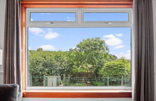 Whiteside 3 Bedroom Apartment - Bathgate - Photo 37