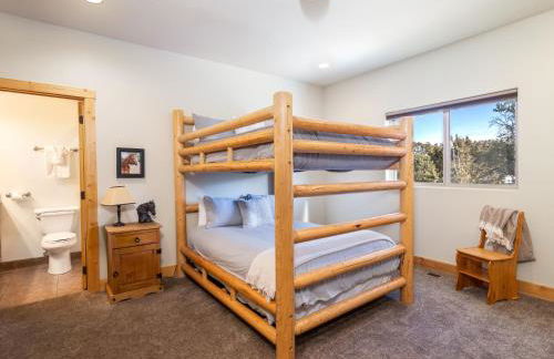 Escape to Tranquility: Amazing Cabin Near Zion - Foto 13