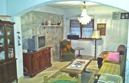 Apartment in Zlarin with balcony, W-LAN, washing machine (3813-2) - Photo 4