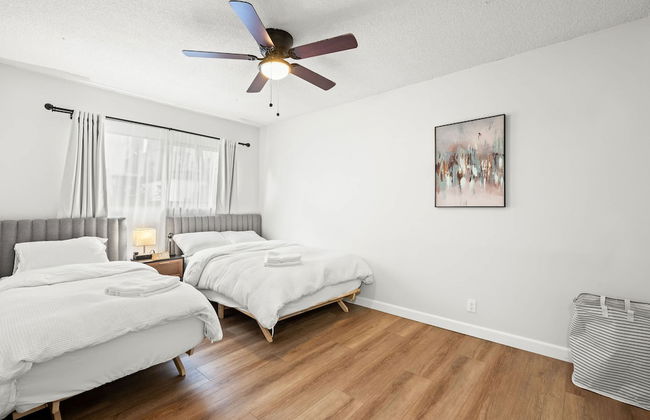 Modern Cozy Retreat Stylish Stay With Patio Parking - Foto 22