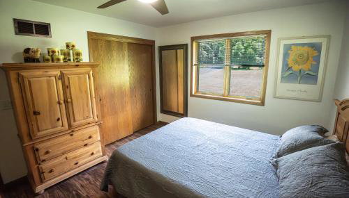 Whispering Woods Estate - Relax, Recharge, Connect - 12 wooded acres, 3 Bedrooms, 3 Baths, sleeps 10 - Foto 5