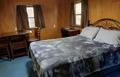 Cozy Bunkhouse for Two Nestled in the Trees near Graysville, Tennessee - Foto 2