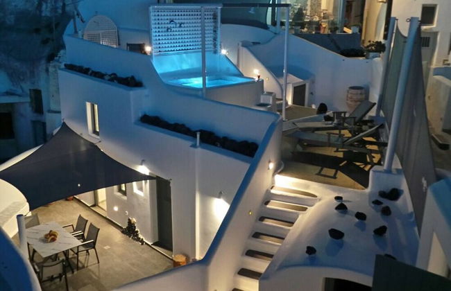 Astrea Suites Feggaropetra Cave House - Photo 76