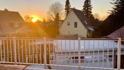 Gemütliche Wohnung mit Sonnenterrasse im blauen Holzhaus - Foto 3