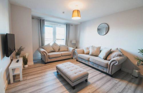 Top-Floor 2-Bed Near Braehead - Foto 2