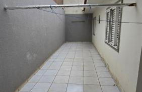 Casa ampla mobiliada com estacionamento para até 5 veículos - Foto 3