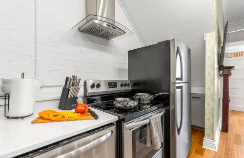 KING First Floor Sleep8 4Beds 2BA Swepson Escape - Foto 20