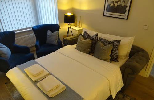 Modern & Stylish Home at the corner of famous Penny Lane in Liverpool - Foto 70