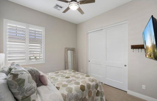 Elegant Phoenix Getaway w Pool and Spa Heating - Foto 15