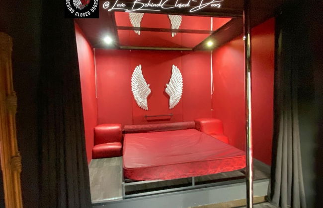 Stay & Play at Lovebehindcloseddoors - Foto 3