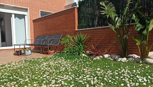 Bajo con jardín privado - Foto 4