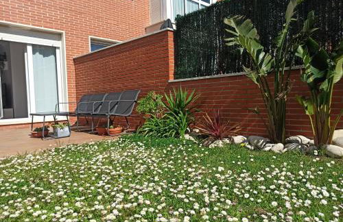 Bajo con jardín privado - Foto 4