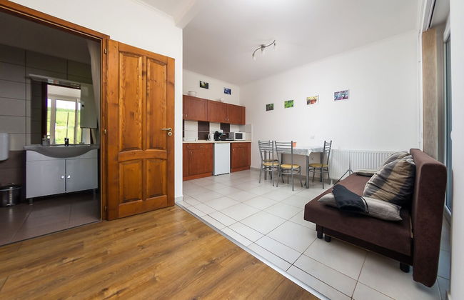 Szabolcs Apartments - Photo 9