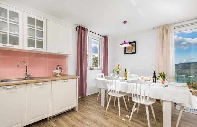 Wonderful Labin Villa With Private Pool and Sea Views - Foto 21