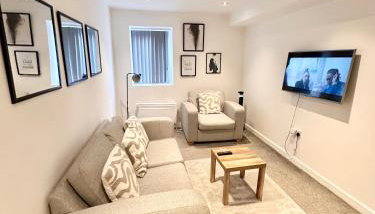 Cosy 2 Bed Apartment - Free Parking -Birmingham City Centre - Foto 4