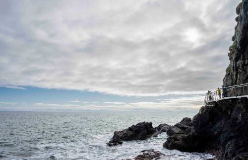 The King's Parlour Whitehead - Foto 19