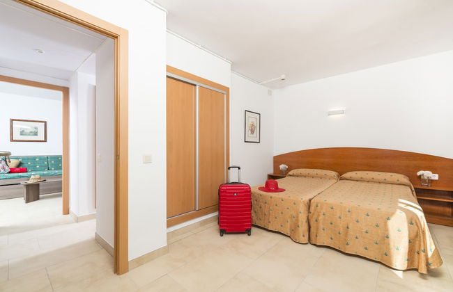 Apartaments Condado - Photo 10