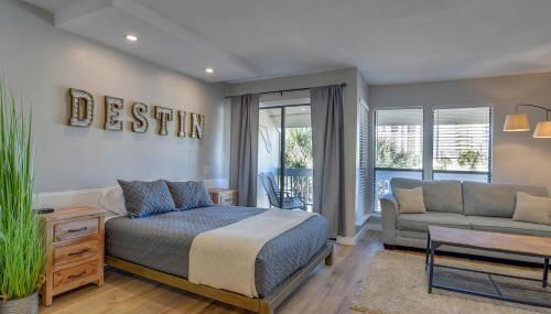 Partial Ocean View Condo at Sandpiper Cove - Foto 1