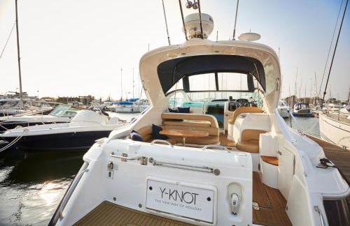 Y-Knot-Two Bedroom Luxury Motor Boat In Lymington - Foto 12