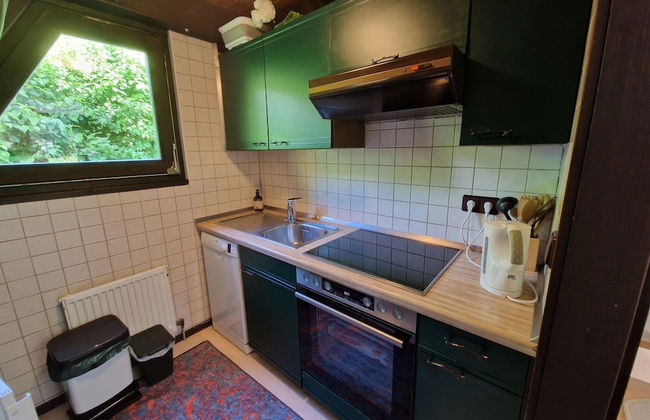 Wooden Bungalow With a Terrace, in a Wooded Area - Foto 8