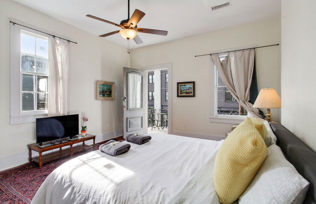 Montgomery Apartments on Magazine Street - Foto 17