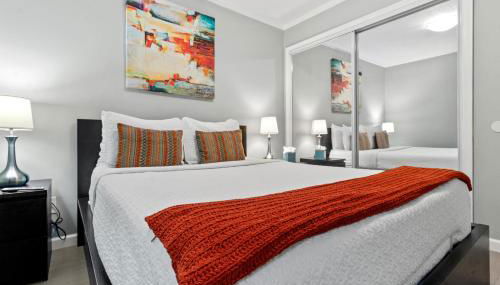 227-WIFI, New Paint, AMAZING Views, Close to BUCS stadium - Foto 5