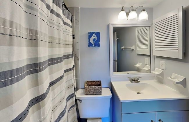 Ocean & Racquet by Distinctive Beach Rentals - Photo 29