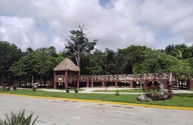 Beautiful Hoestel Near Cancun Beaches With Comfort and Security Guaranteed! - Photo 17