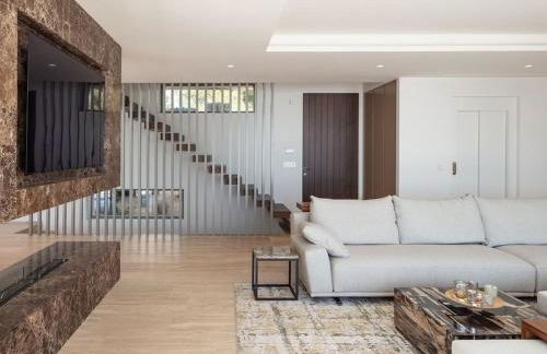 Villa de vacaciones con piscina infinita - Foto 13