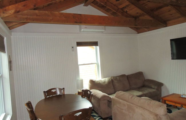 Shorelands Guest Resort and Cottages - Photo 29