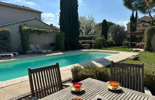 Villa Nicole avec piscine & jardin privés, parking dans le cœur du Luberon, proche Gordes, Roussillon, Goult, Bonnieux - Foto 1