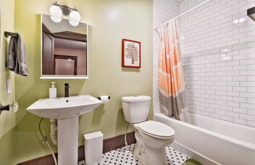 Bright Bungalow in Hip East Nashville Walk to 5 Points - Only 2 miles to Downtown - Foto 17