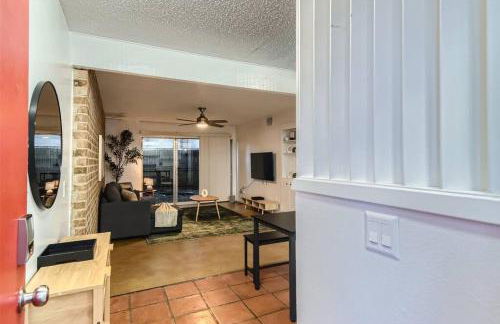 2B Getaway - Sleeps 6 - Pool, Pkg - Walk Dtwn - Foto 26