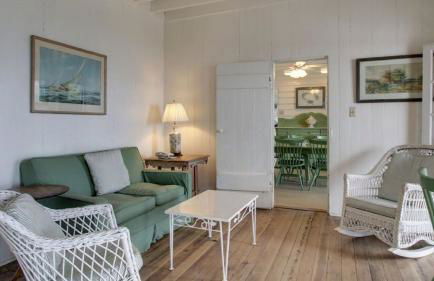 1111 Middle Street by AvantStay Charming Historic Cottage Featured in Dear John Movie Beach Access - Foto 2