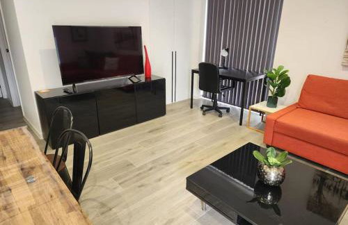 Paradigm Court, Modern 2-Bedroom Apartment F2, Oxford - Photo 3