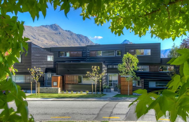 22 Hallenstein Apartments by Staysouth - Photo 1