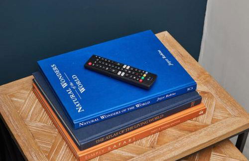 Cosy 3-Bedroom House in Seaham - Street Parking - Photo 32