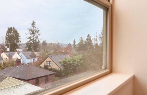 Entire Stunning Townhouse 3br/2.5ba w Parking - Foto 18