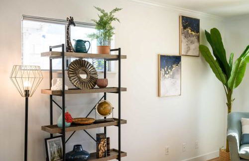 Spacious 4BR House Free Parking w Backyard BBQ - Foto 36