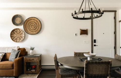 New Luxe Condo - Hot Tub - Minutes to WP! - Fraser - Foto 14