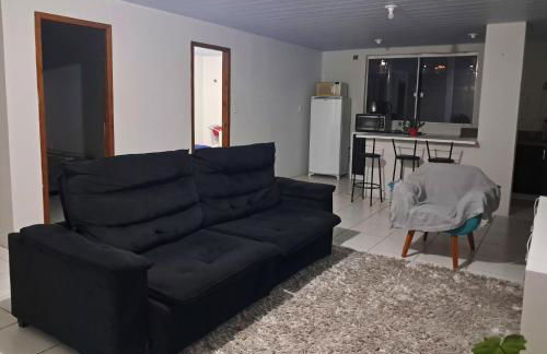 Apartamento 2 quartos 2 km da praia espaçoso - Foto 2