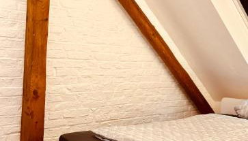 b e d & a g e d e s i g n -small- wunderschönes Zimmer mit Bad - Rechnungserstellung für Geschäftsreisende & Firmen - Foto 3